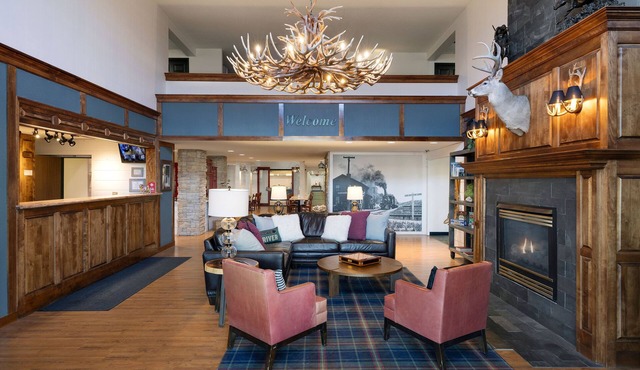Redwood Lodge