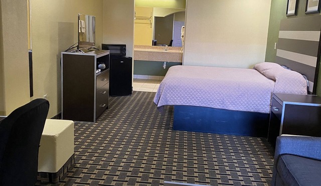 Redwood Suites