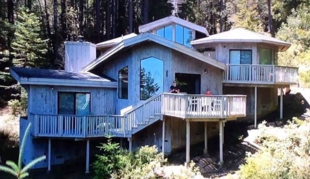 Redwoods. Ocean. Escape.