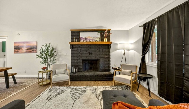 Redwoods Stopover- Near Hiking, Pet Friendly