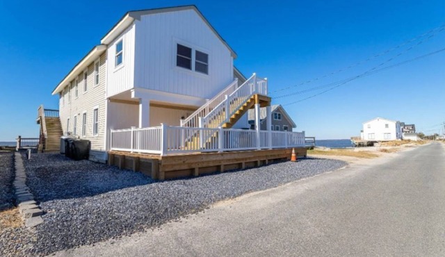 Reed's Beach Unforgettable Waterfront Getaway - The Sunsetter - Bay Front Home