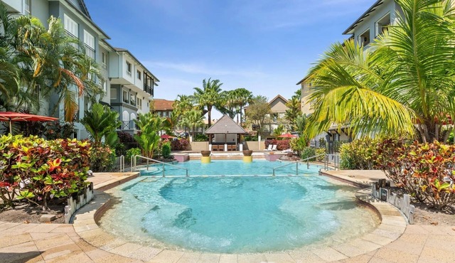 Reef Apartment Cairns - 4 Pools Resort BBQ