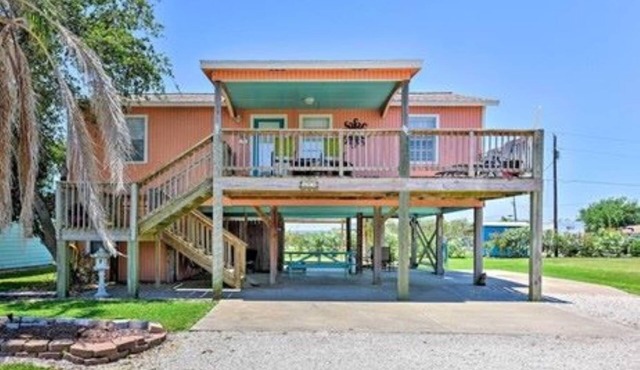 "REEL CATCH" 5 minutes from BEACH & FISHING CENTER!