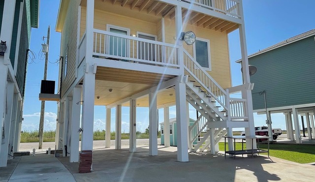 “Reeling Em Inn” 4 bed/3 bath home on the Colorado river in Matagorda.