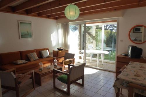 REF 080 Maison pour quatre personnes avec garage Arzon