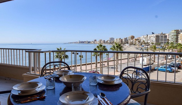 Ref: 289 Beautiful modern seafront apartment in Torreblanca with great views