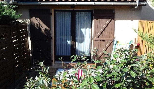 Ref 368 - Pretty house in the Hamlet of Amélie