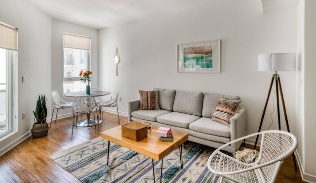 Refined 1BR in Glendale with Tons of Amenities