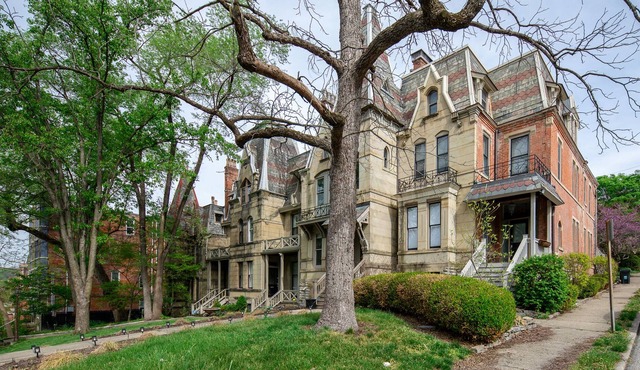 Refined & Elegant @ The Eden Park Inn