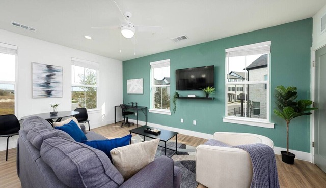 Refined Living in a Vibrant Locale – Dream Stay