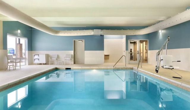 Refined Room Perfect for Couples Exploring Local Attractions in Cincinnati