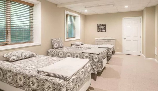 Refinished Cozy Pittsford Home Booking for Summer 2023!