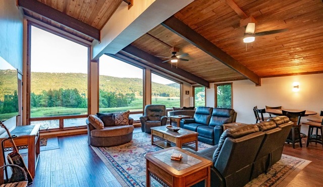 Reflections - 128 Lakeview Road