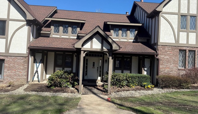 Refreshed look coming soon! “Seek The Peak” 3BR+Loft Golf & Ski Retreat sleep 14