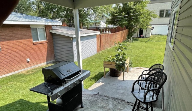 Refreshing, Charming Retreat w/ CalKing Bed+ Close to Yellowstone, Tetons, Dunes