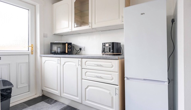 Refreshing Modern Apartment in Bathgate