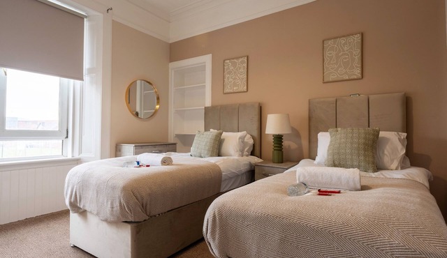 Refreshing Modern Apartment in Shotts