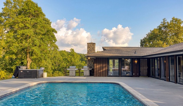 Refreshing Pool & Hot Tub Retreat | Amber Refresh by AvantStay