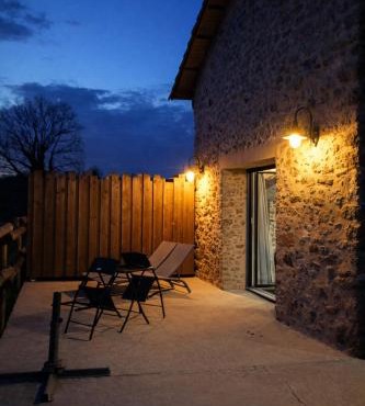 Refuge cosy pour séjour en couple PDF! Gîte de la grosse pierre