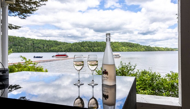 Refuge de la Sittelle small lake Nominingue Golf, cycling, mountain biking, fishing, spa