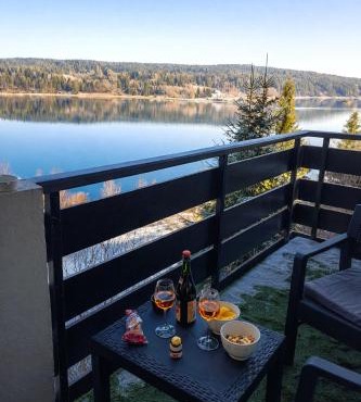 Refuge du Renard au Bord du Lac