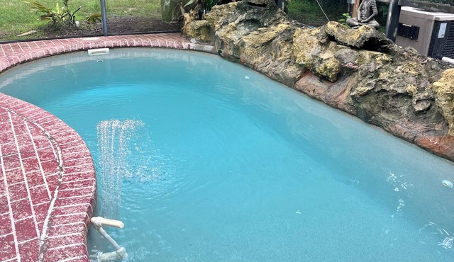 Refuge Home, Jacuzzi & Heated Pool 35 min Orlando.