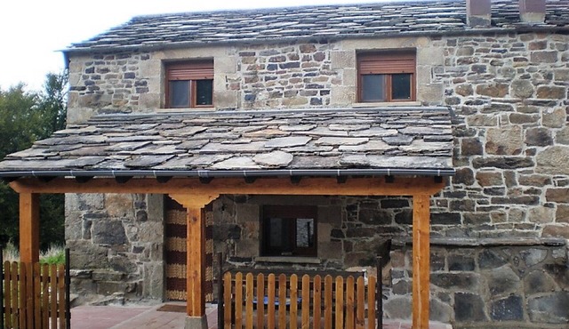 REFUGIOS DEL CANDANIO 1 AND 2. 4X4 OFF-ROAD ACCESS. FULL NATURE WITH COMFORTS.