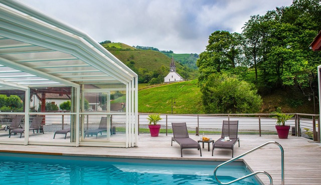 Refurbished apartment with swimming pool, jacuzzi, fitness and massage