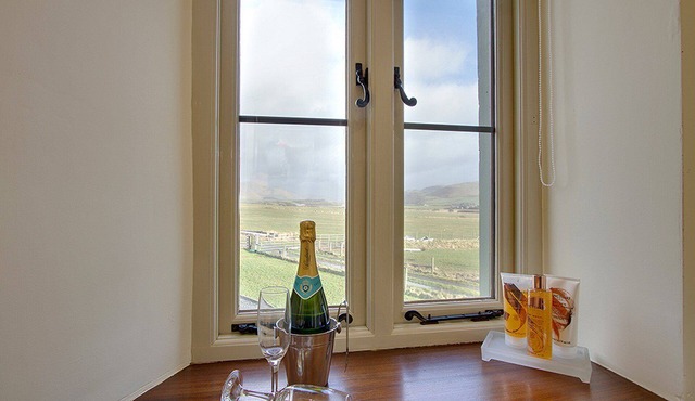 Refurbished Farm Cottage, near Silecroft beach, Cumbrian West Coast, for Two