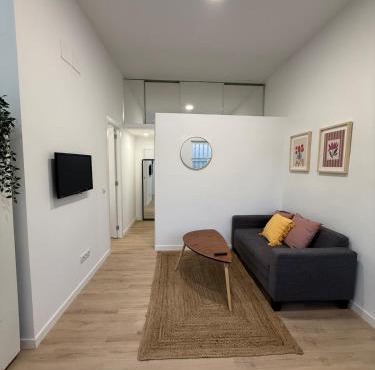 Refurbished flat in an excellent location - Longares