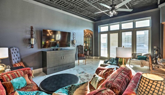 Regal River Retreat in the Heart of Yankton!