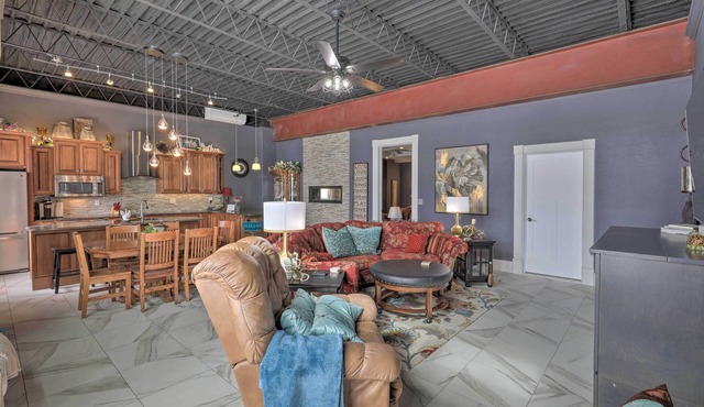 Regal River Retreat in the Heart of Yankton!