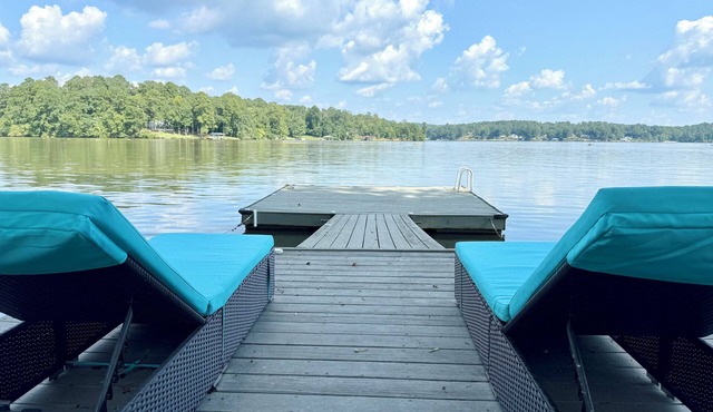 Regal's Cottage on the Lake
