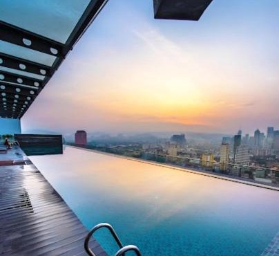 Regalia Infinity Skypool