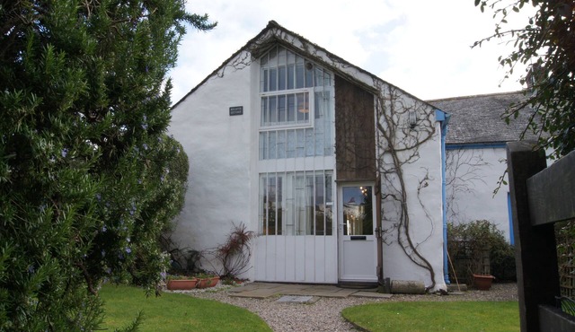 REGATTA COTTAGE, pet friendly, country holiday cottage in Feock