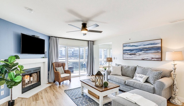 Regatta Bay Condo w/Balcony + Water Views!