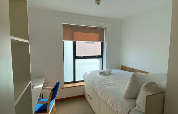 Regency Hall Smart Cheltenham Ensuite Rooms b