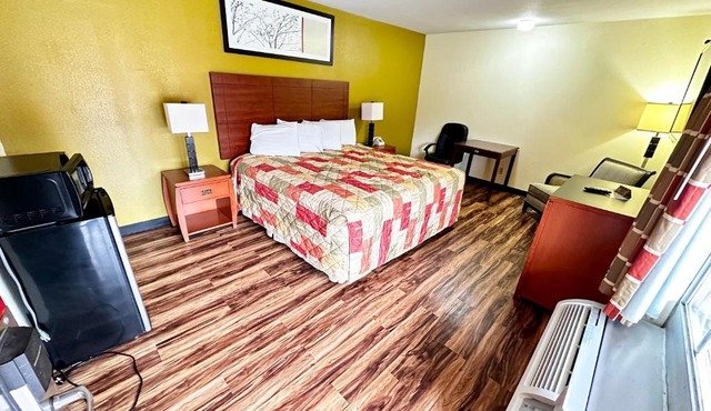 Regency Inn Iola