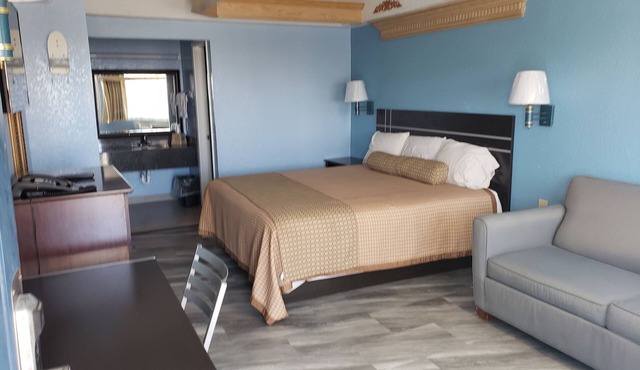 Regency Inn