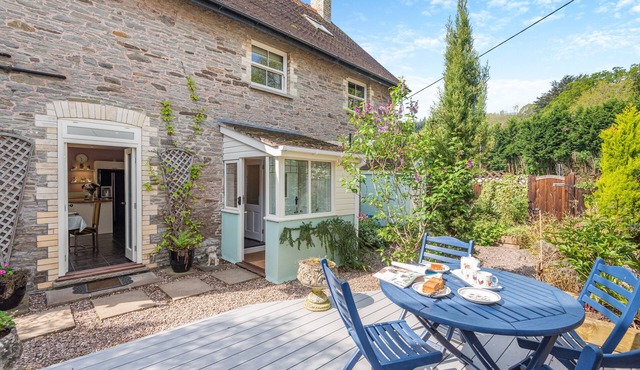 Regent House - Three Bedroom House, Sleeps 6