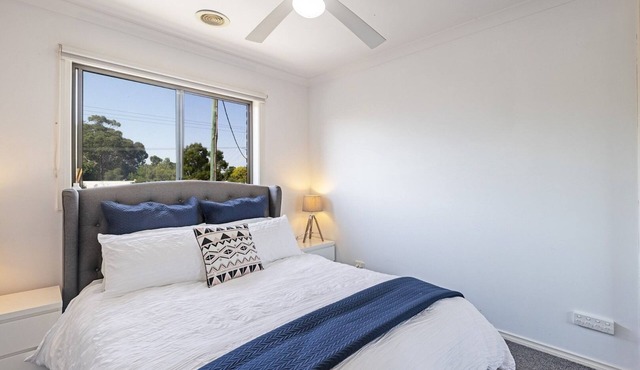 Regent Retreat - large group bookings, pool