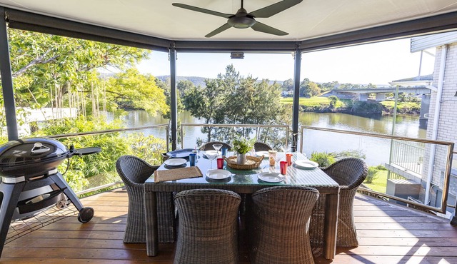 Regentville Waterfront Luxury Manor - Millionaires Location