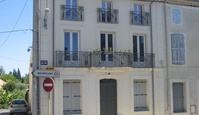Regine, Luxury Apartment in Historic Village, 100 Metres from the Canal Du Midi