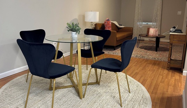 Rehoboth Ave Apartment - 2 blocks from the beach- In the heart of Rehoboth Beach