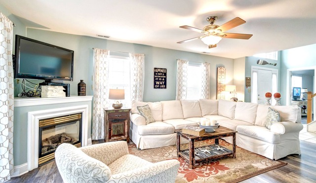 REHOBOTH GETAWAY - 5BR 3.5BA FAMILY FRIENDLY TOWNHOME W/ COMMUNITY POOL