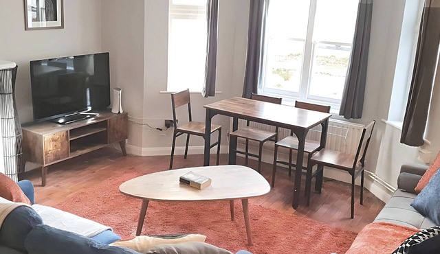 Reigate - Cosy 1 Bed apartment