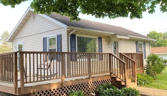 Rejoice Inn- Private Home- All Yours! In a quiet town on a large lot! New Bath
