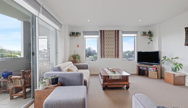 Rejuvenate San Remo - WiFi, Parking, Beach 200m, Family Friendly