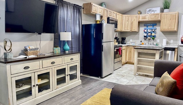 Rejuvenation Station - 2BR 1BA - Close to Tech