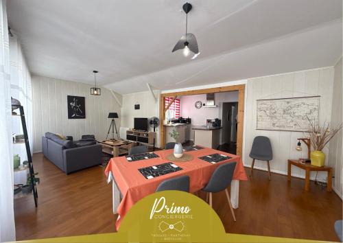 Relais des Arts, très spacieux et lumineux centre ville thouars